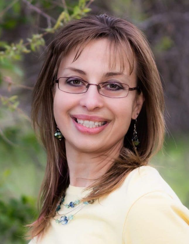 Scaling Smart: How Sara Built a Thriving Business by Keeping It Simple